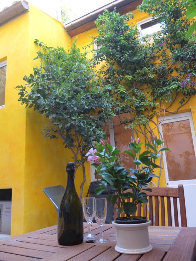La Maison Jaune Сет Екстериор снимка